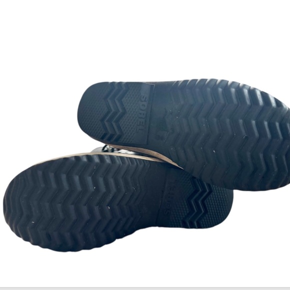 Sorel Women's Waterproof Winter Boots- Gray/Black,Insulated,Warm Snow Boots Sz.9 - Picture 4 of 7